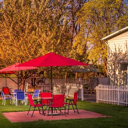 Maple Leaf Motel Shady Cove Bagian luar foto